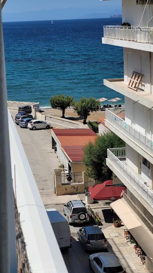 Seaty Apartment Corinth ภายนอก รูปภาพ
